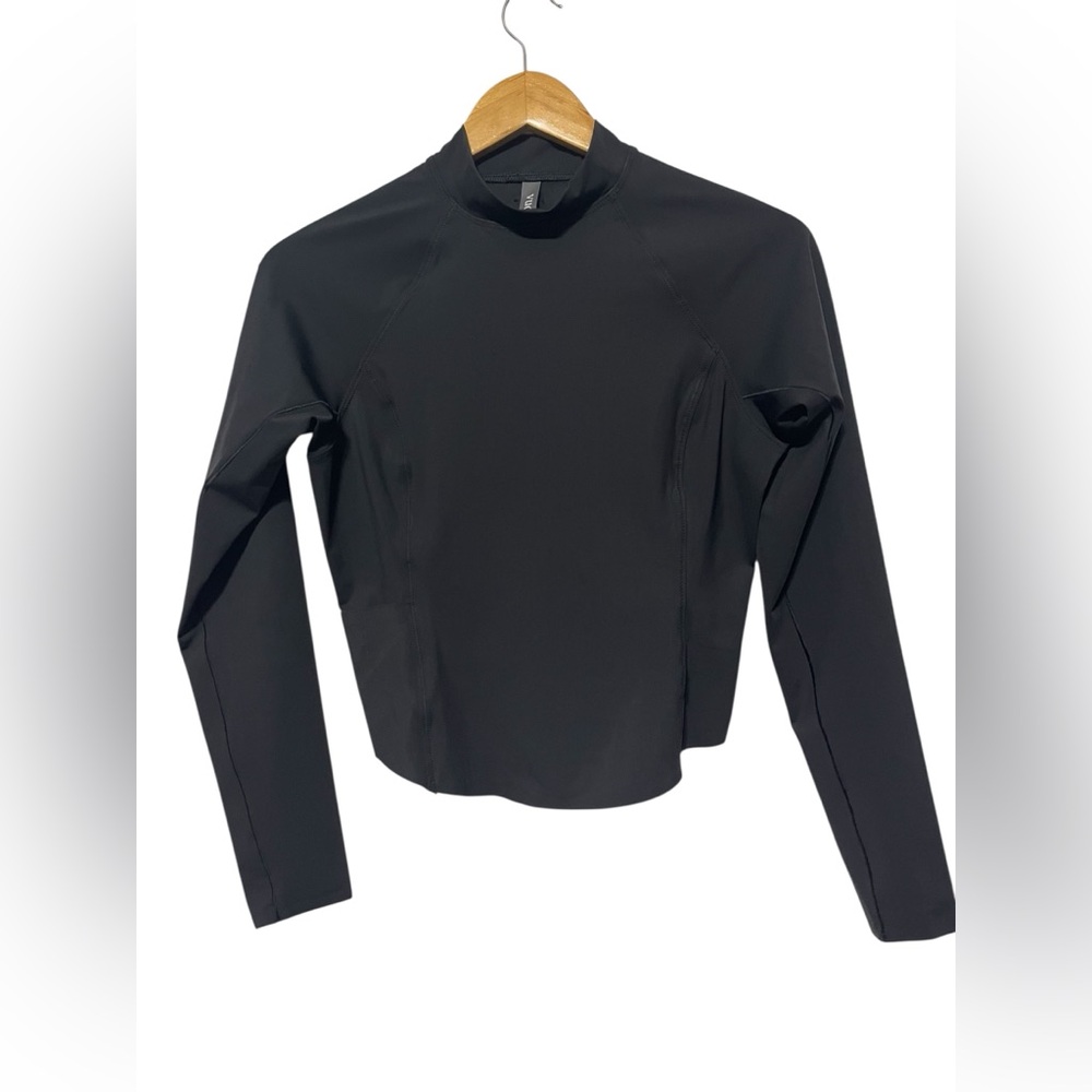 Vuori Long Sleeve Crush Rashguard - Picture 4 of 11